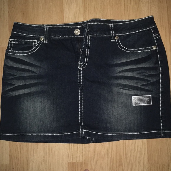 Jean skirt size 16 - Picture 2 of 3